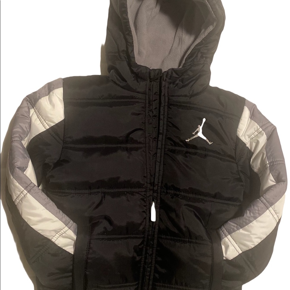 Brand New Jordan Jumpman Puff Coat Boys size 4-5, 6-7